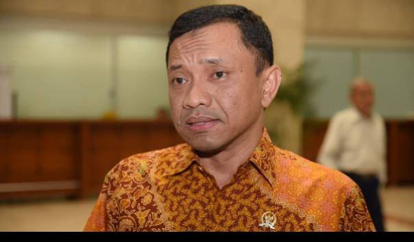 jokowi-marah-alkes-di-indonesia-masih-impor-politikus-pdip-harus-jadi-cambukan-untuk-menkes