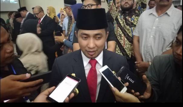 Bupati Penajam Paser Utara Abdul Gafur Mas'ud dalam Proses Pemeriksaan KPK