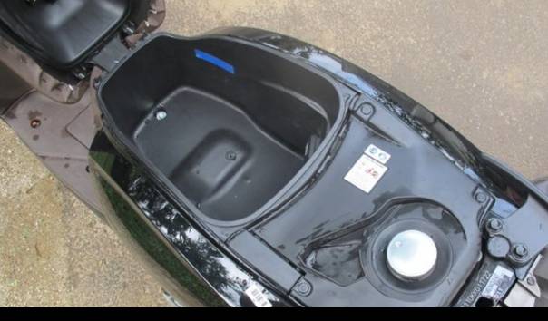 benarkah-menyimpan-hp-di-bagasi-motor-bisa-meledak