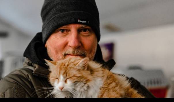 bertekad-selamatkan-hewan-peliharaan-ukraina-warga-inggris-ini-nekat-masuk-medan-perang