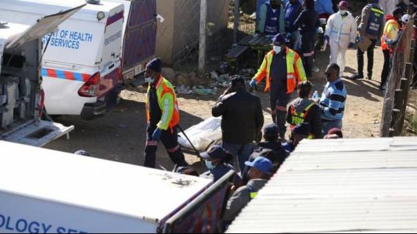 15 Tewas dalam Penembakan Massal di Kedai Minum-Minum di Soweto Afrika Selatan