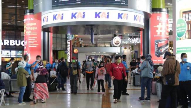 Kai Tawarkan Diskon Tiket Kereta 20 Persen Khusus Pembelian Langsung Di