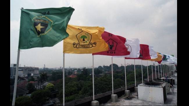 Pemilu 1999: Euforia Politik di Tengah Ketergesaan