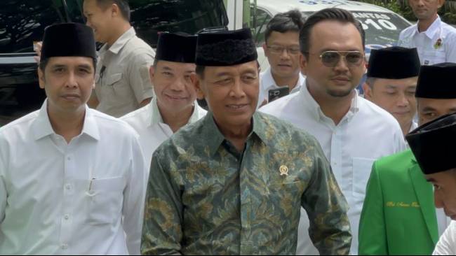 Wiranto Serahkan Daftar Bakal Caleg di Kantor PPP