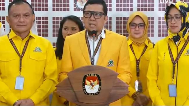 Targetkan Minimal 116 Kursi, Golkar Daftarkan 580 Caleg ke KPU RI
