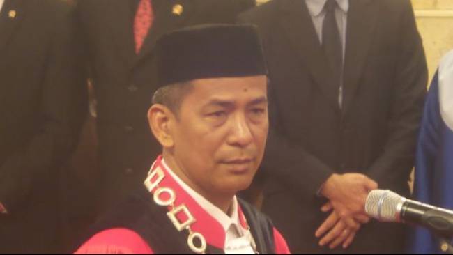 Hakim Konstitusi Saldi Isra Ungkap Keanehan dalam Putusan MK soal Batas Usia Capres-Cawapres