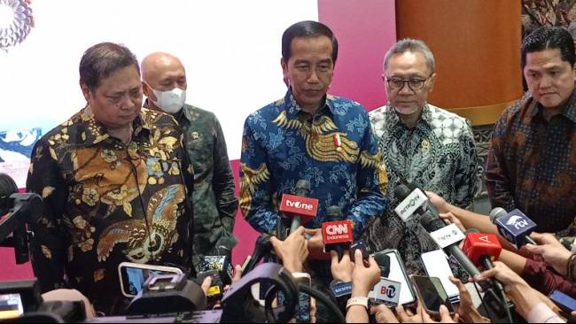 Jokowi Tepis Tudingan Kunjungan Kerjanya Buntuti Ganjar Pranowo: Ya Ndak seperti Itu