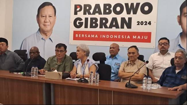 Ketika Aktivis Budiman Sudjatmiko dan Andi Arief Kumpul Siapkan Debat bagi Prabowo-Gibran