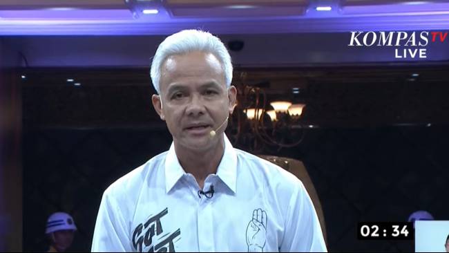 Paparkan Visi-Misi, Ganjar Ceritakan Pendeta di Merauke yang Bantu Ibu Melahirkan