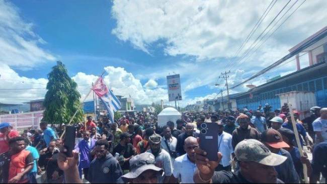 Bagaimana Anies, Prabowo, dan Ganjar Memandang Papua? Berikut Temuan BRIN