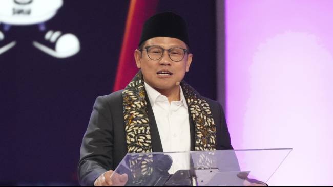 Soal Salam Dua Jari dari Mobil Presiden, Cak Imin: Jangan Kampanye Pakai Fasilitas Negara, Memalukan
