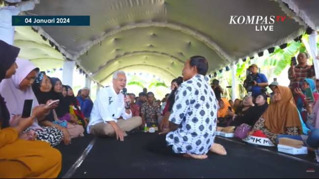 Bertemu Petani di Blora, Ganjar Sebut Pupuk Bersubsidi Langka karena Subsidinya Dikurangi