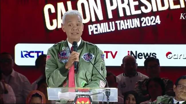 Tutup Debat, Ganjar Sebut Pentingnya Duta Siber hingga Gaungkan Indonesia Garda Samudra