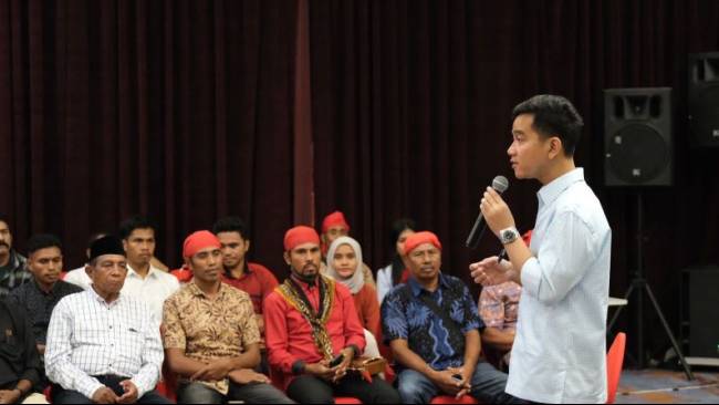 Silaturahmi dengan Warga Jakarta, Gibran Mengaku Siap Ikuti Debat Cawapres Akhir Pekan Ini