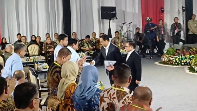 Momen Akrab Anies dan Prabowo di Acara KPK: Berjabat Tangan hingga Berbincang