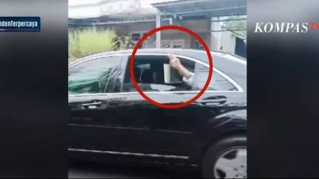 Simbol Dua Jari dari Mobil Dinas Presiden, Pengamat: Tidak Jelas Tindakan dan Sikap Bawaslu