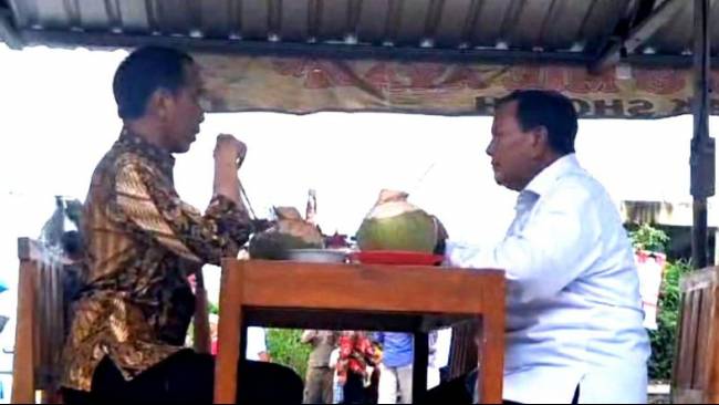 Jokowi dan Prabowo Makan Bakso Bareng, TPN Ganjar-Mahfud: Deklarasi Saja, Rakyat Sudah Tahu
