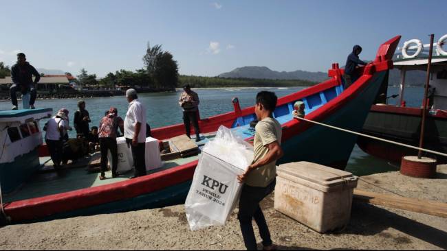 KPU Targetkan Logistik Pemilu Tiba di TPS Hari Ini