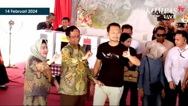 Mahfud MD Usai Mencoblos: Keramaian Ini Semoga Menggambarkan Banyaknya Suara untuk Saya