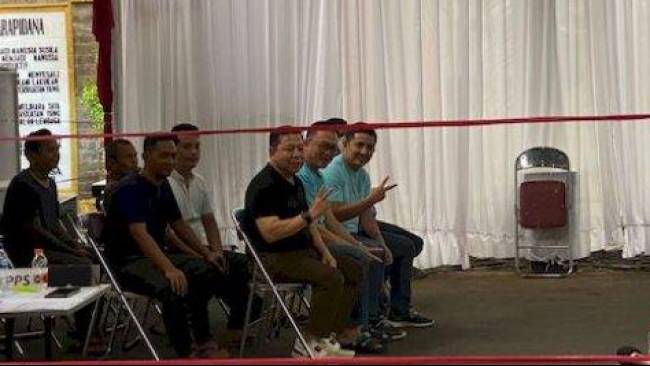 Pemilu 2024: Napi Korupsi Nyoblos di Lapas Sukamiskin, Setya Novanto Acungkan Dua Jari