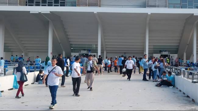 Pendukung Prabowo-Gibran Mulai Berdatangan ke Istora Senayan