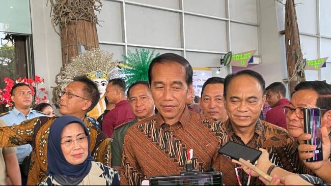 Jokowi Akui Reshuffle Kabinet Besok Rabu Pon, Lantik Menko Polhukam dan Menteri ATR/BPN?