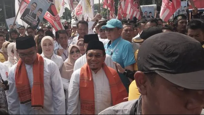 Resmi Daftar ke KPU Jakarta, Ridwan Kamil dan Suswono Minta Dipanggil Rido