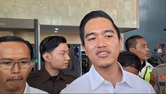 Kelakar Kaesang ke Kader PSI: Kalau Semangat Menangkan Ridwan Kamil-Suswono, Saya Kasih Jet Pribadi