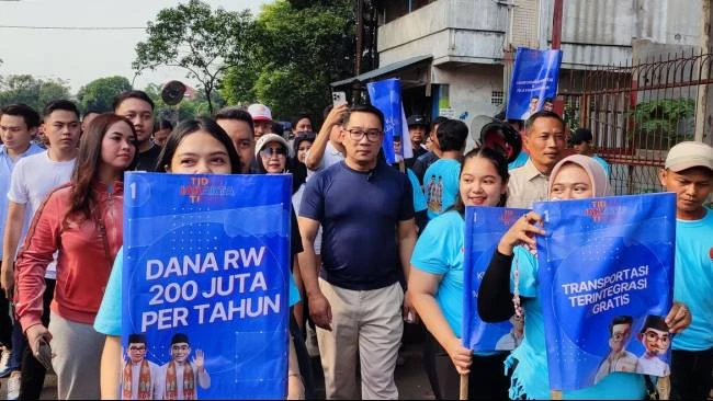 Ridwan Kamil Blusukan ke Banjir Kanal Timur Jakarta, Tinjau Potensi Transportasi Air