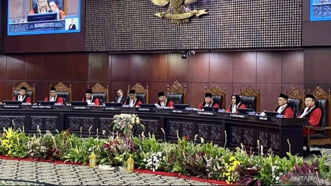 MK Mulai Sidang Sengketa Pilkada Serentak Hari Ini, Ada Gugatan Risma di Pilgub Jatim