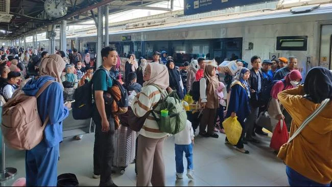 Nataru 2025/26: 30% Diskon Kereta Ekonomi Komersial