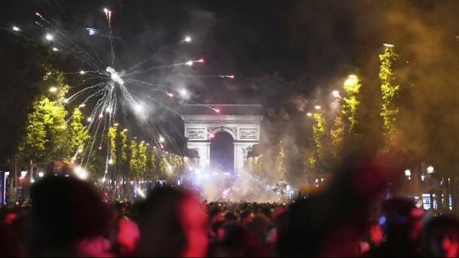 Kerusuhan Suporter Terjadi di Paris Usai PSG Juara Liga Champions, 294 Orang Ditangkap Polisi – Kompas TV – https://bit.ly/3FDqYeH – #arenanews