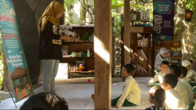 Taman Bacaan Masyarakat Ini Ikut Kampanyekan Anti Bullying Anak Lewat Literasi dan Dongeng