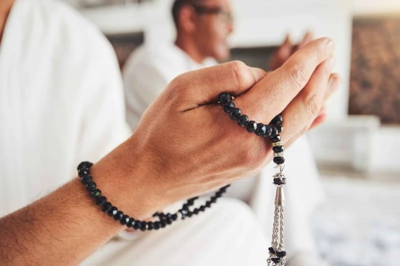 Khotbah Jumat 19 September 2025 bertema Manfaat Pendidikan Agama bagi Kehidupan