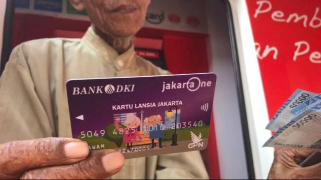 Jakarta Perkuat Perlindungan Sosial: 198 Ribu Warga Rentan Terima Bansos Oktober 2025