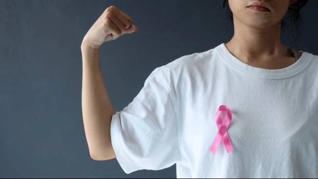 Men’s Breast Cancer: Symptoms and Risk Factors