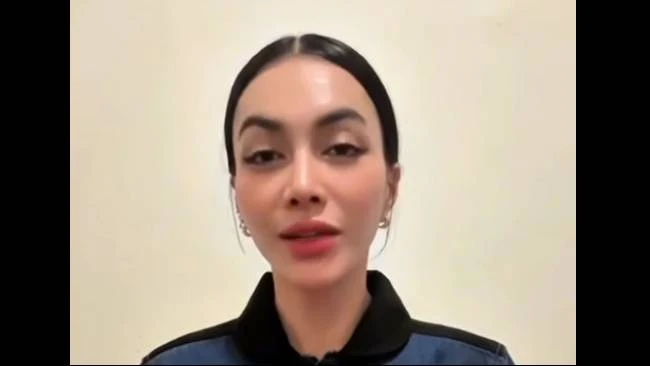 Denada Akui Ressa Rizky Rossano Anak Kandungnya dan Meminta Maaf