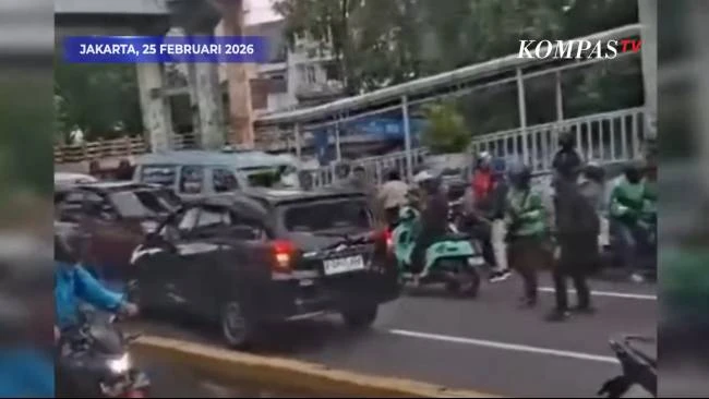ジャカルタ中央部で逆走する車が別の車に衝突するまでの年表、運転手は尿検査を受けることになる