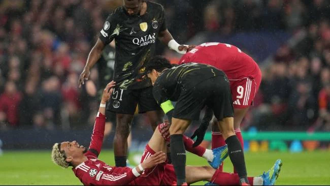 cedera-parah-hugo-ekitike-bikin-liverpool-cemas-arne-slot-kelihatannya-sangat-buruk