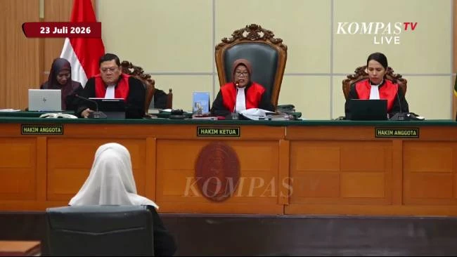 Sidang Dokter Tifa: Hakim Menerima Eksepsi Terdakwa, Surat Dakwaan Dinyatakan Batal