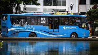 teruntuk-warga-ibu-kota-ada-bus-transjakarta-gratis-ke-jis-saat-malam-puncak-jakarta-hajatan