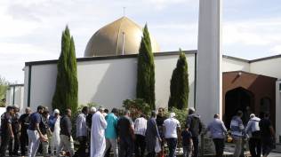 tokoh-supremasi-kulit-putih-dilarang-dekati-masjid-christchurch-dengan-jarak-100-meter