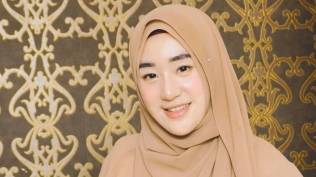 dikabarkan-segera-menikah-larissa-chou-masih-enjoy-sendiri