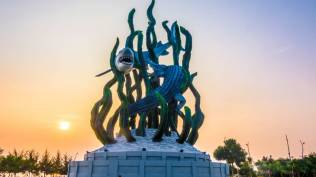 prakiraan-cuaca-surabaya-semarang-yogyakarta-bandung-4-agustus-2023-dari-bmkg