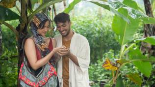 sinopsis-film-a-perfect-fit-kisah-komedi-romantis-untuk-temani-akhir-pekan