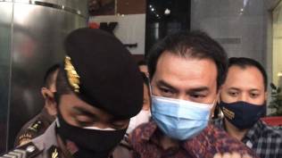 jaksa-eksekusi-azis-syamsuddin-untuk-jalani-pidana-penjara-di-lapas-tangerang