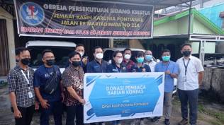 bantu-warga-kalimantan-barat-dana-kemanusiaan-kompas-salurkan-250-paket-bantuan