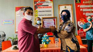 lapas-perempuan-gorontalo-raih-penghargaan-terbaik-i-dalam-pencapaian-target-pnbp-tahun-2021