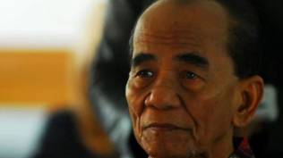 pernah-diberi-grasi-oleh-jokowi-eks-gubernur-riau-annas-maamun-dijemput-paksa-kpk