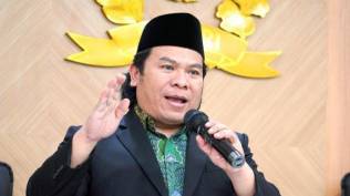 anggota-komisi-viii-dpr-sedih-melihat-santri-dilibatkan-untuk-bela-bechi-tersangka-pencabulan